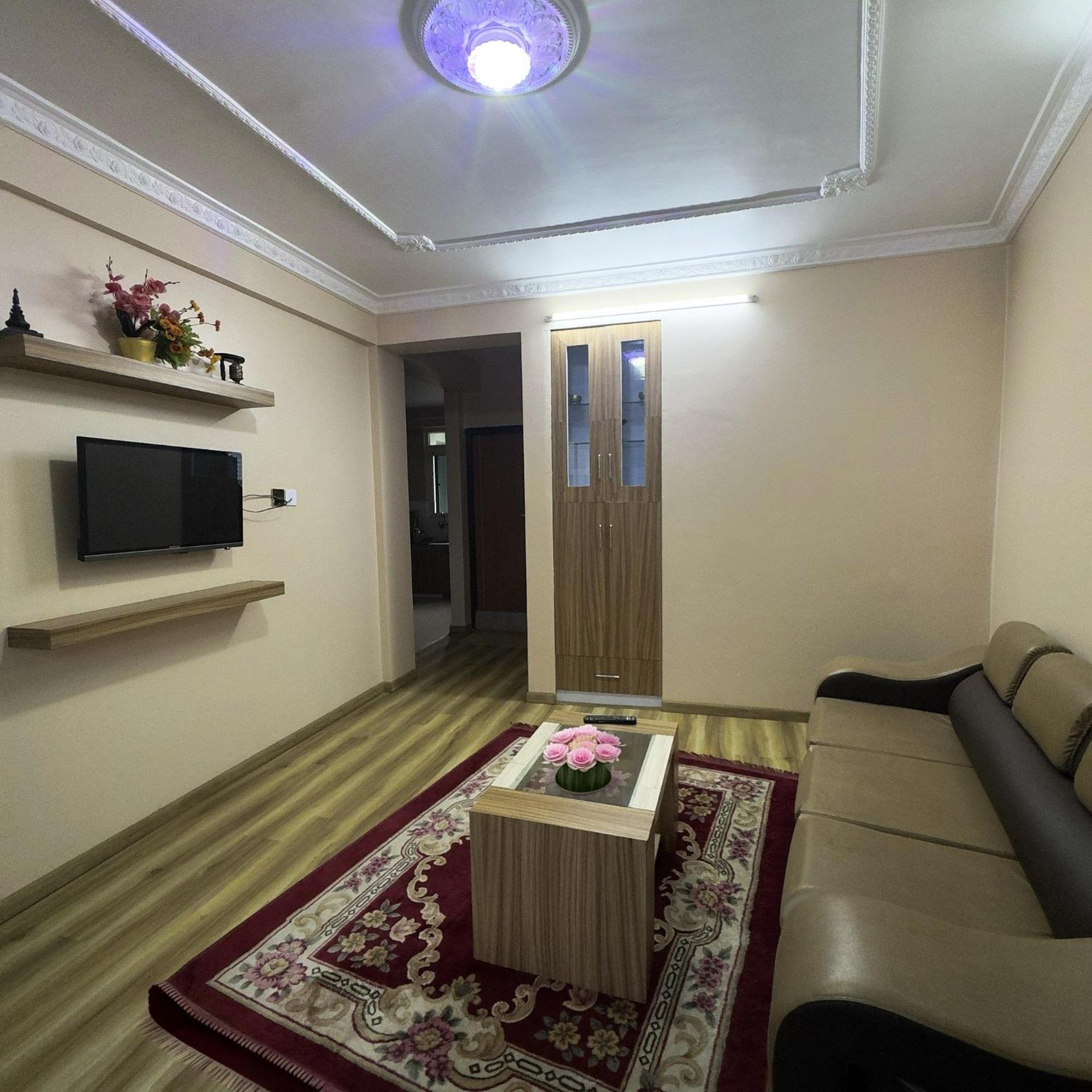 House Of Forrest, Service Apartments Kathmandu Buitenkant foto