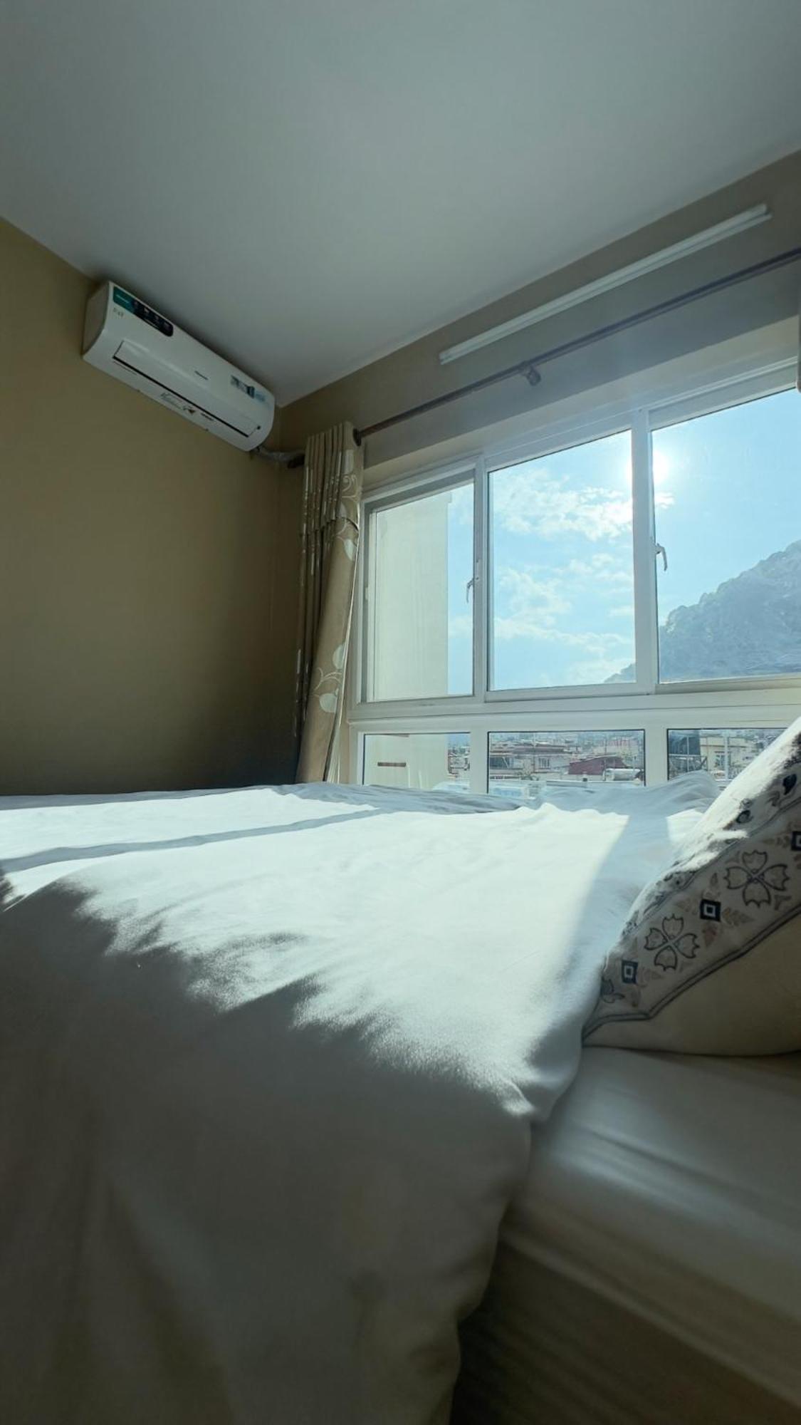 House Of Forrest, Service Apartments Kathmandu Buitenkant foto